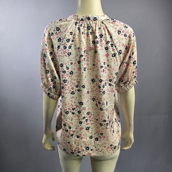 Ann Taylor Pink Floral Blouse with V-Neck and Short Sleeves R3 - Picture 3 of 4